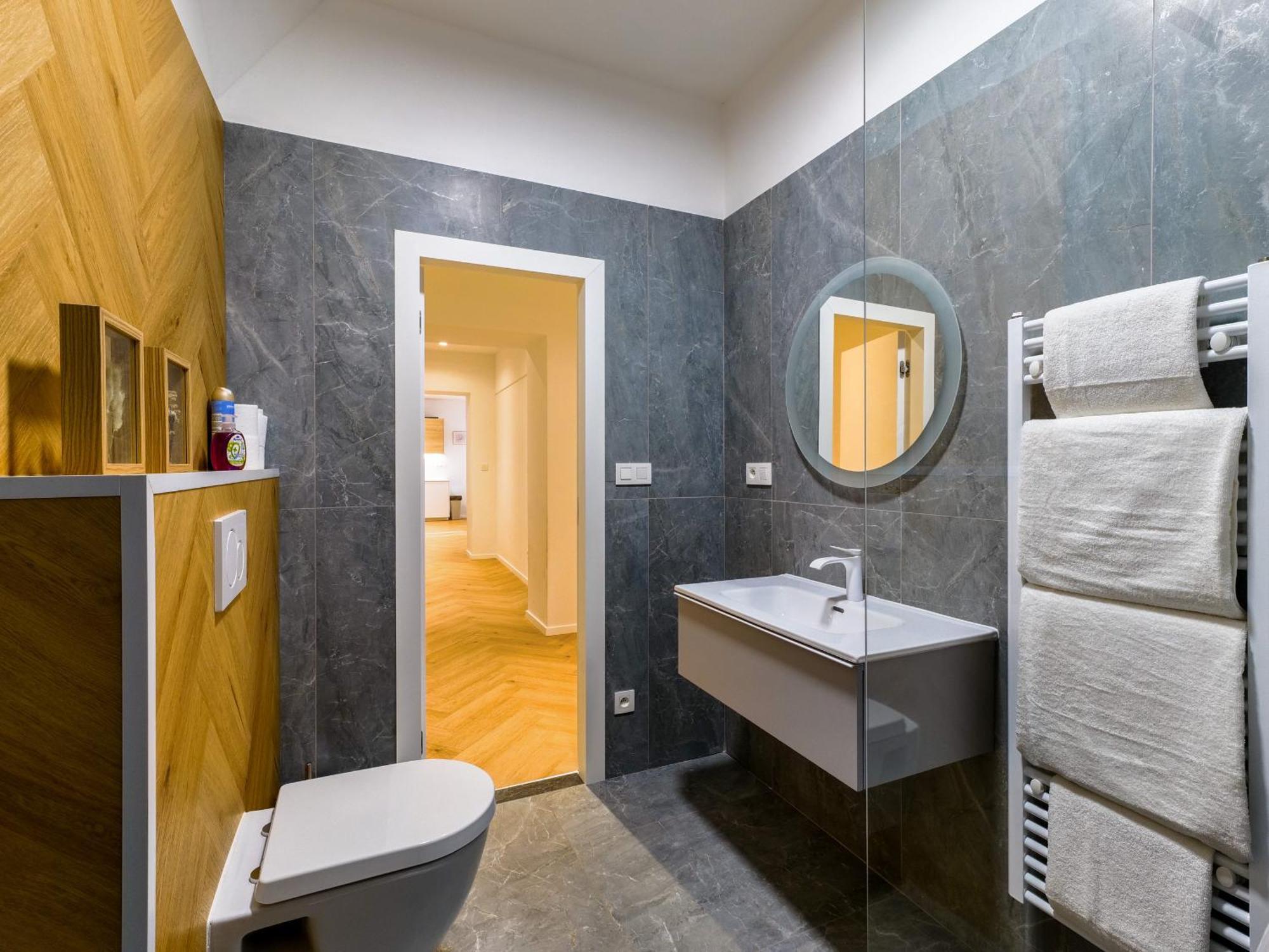 Hviezdoslavova Apartments, Trnava Centre, Parking Available Buitenkant foto