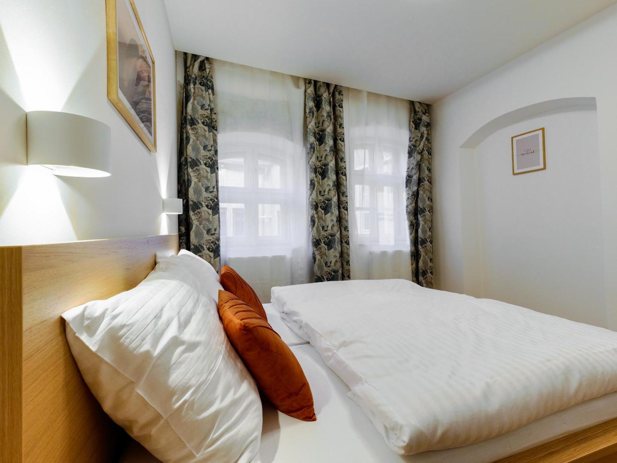 Hviezdoslavova Apartments, Trnava Centre, Parking Available Buitenkant foto
