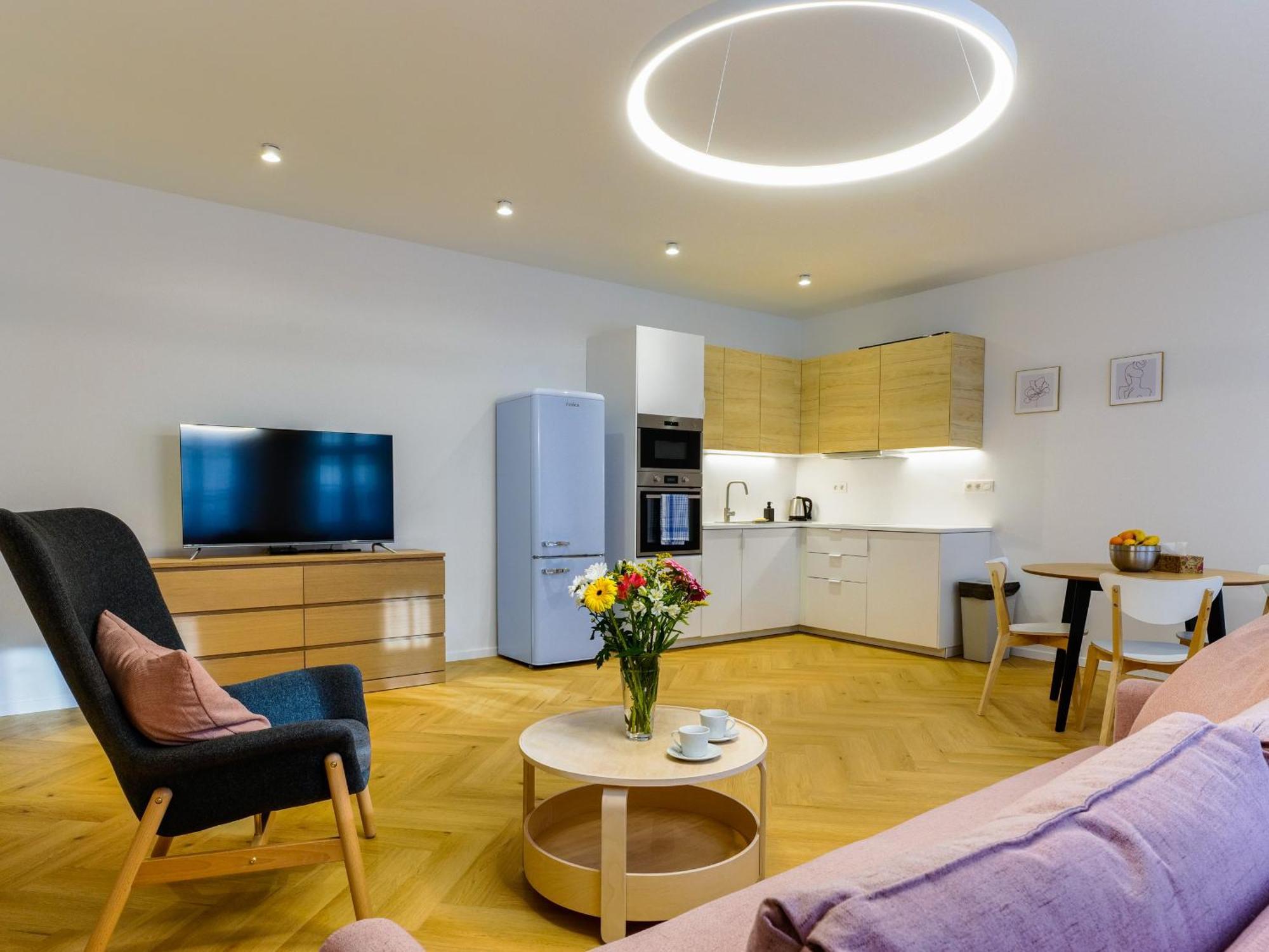 Hviezdoslavova Apartments, Trnava Centre, Parking Available Buitenkant foto