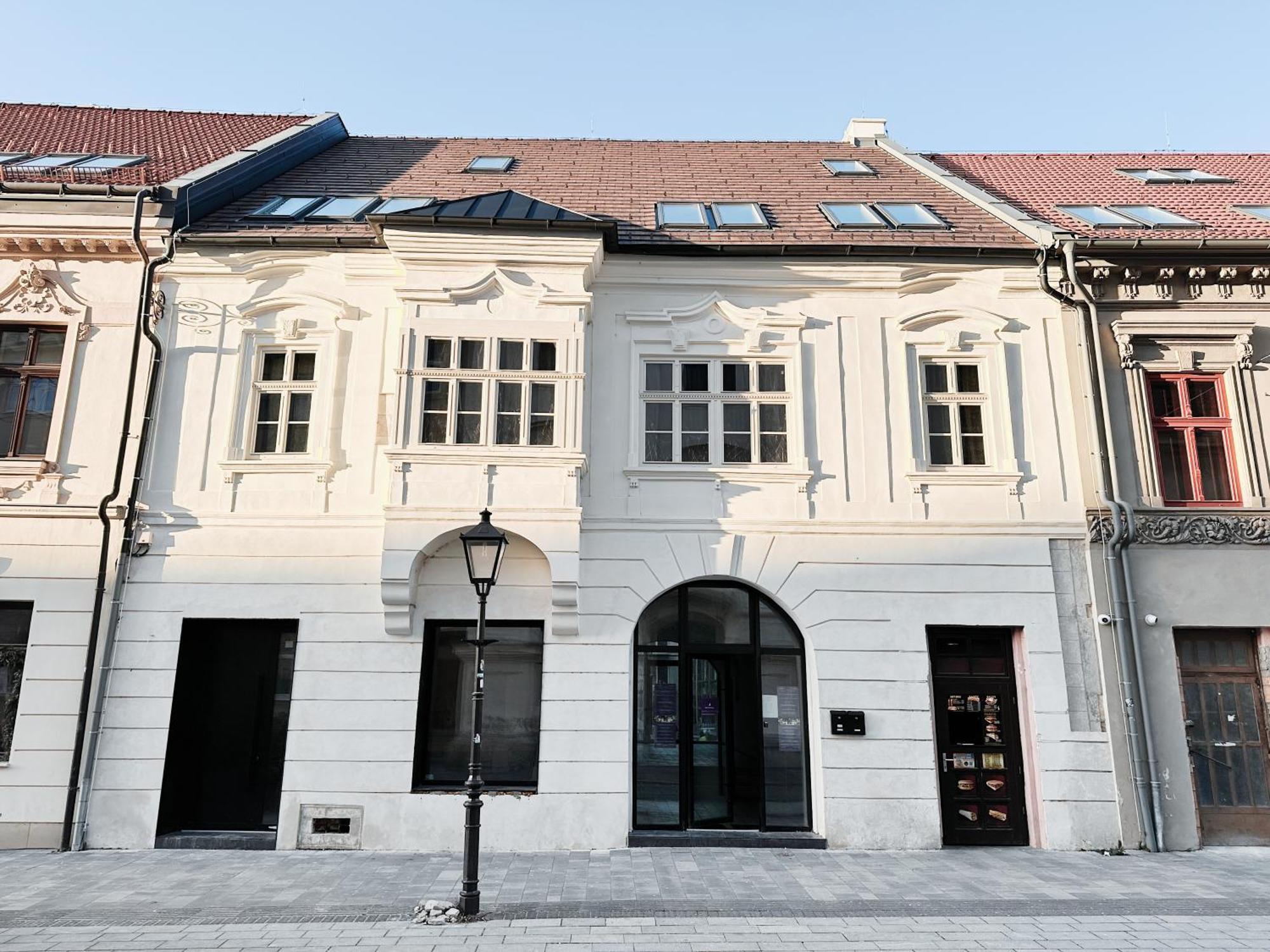 Hviezdoslavova Apartments, Trnava Centre, Parking Available Buitenkant foto