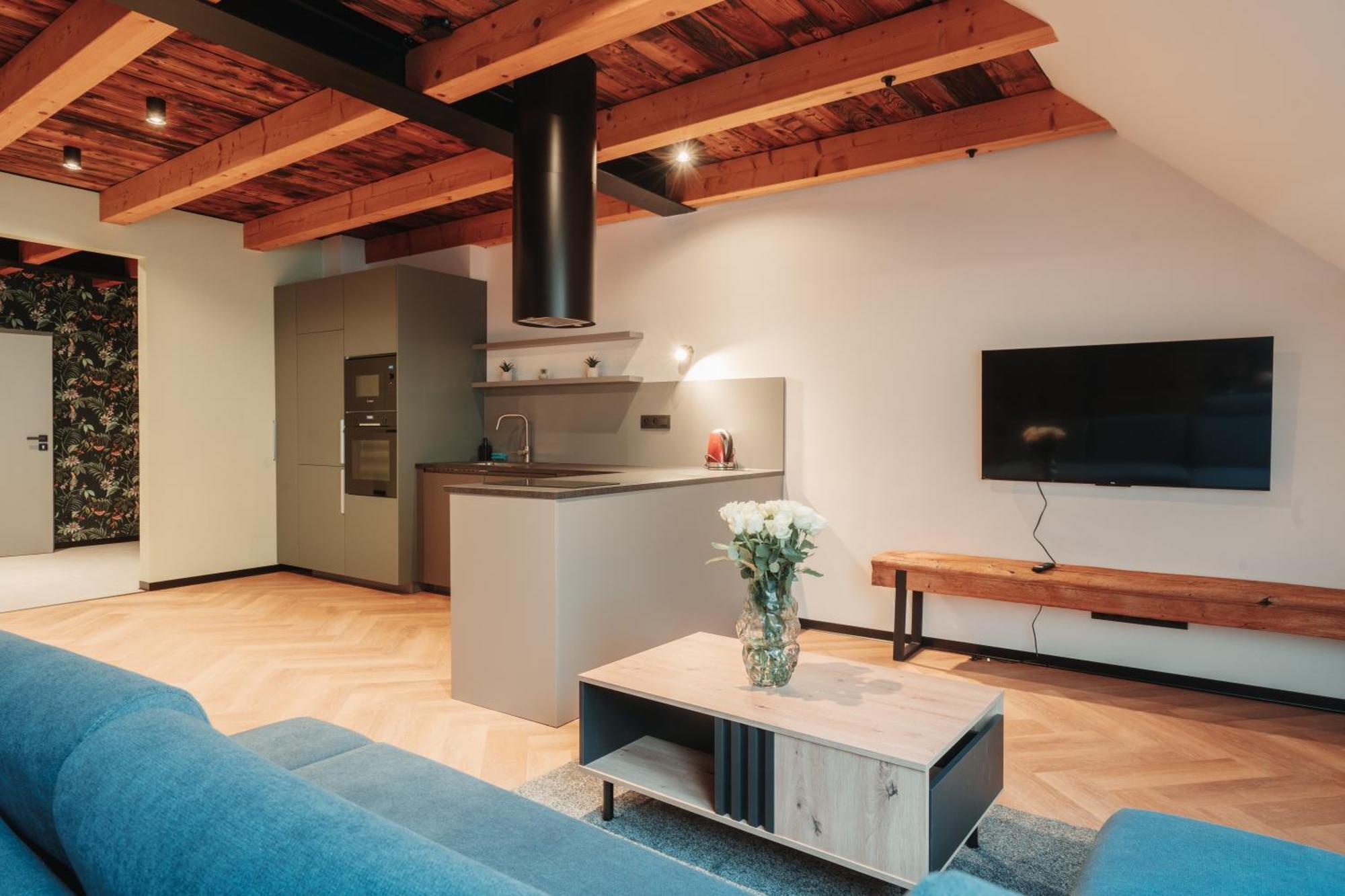 Hviezdoslavova Apartments, Trnava Centre, Parking Available Buitenkant foto