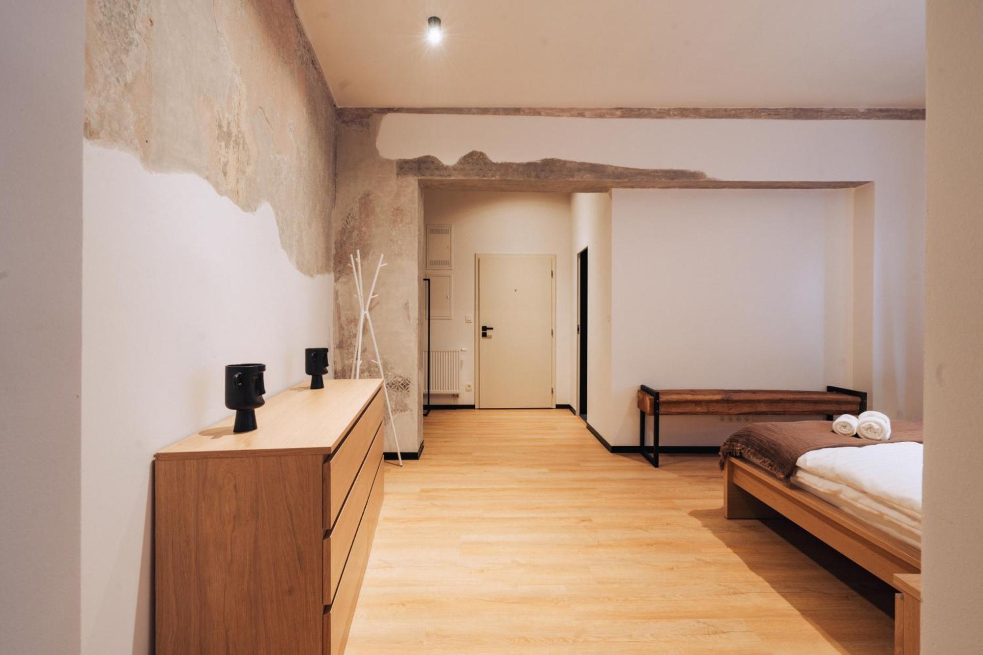 Hviezdoslavova Apartments, Trnava Centre, Parking Available Buitenkant foto