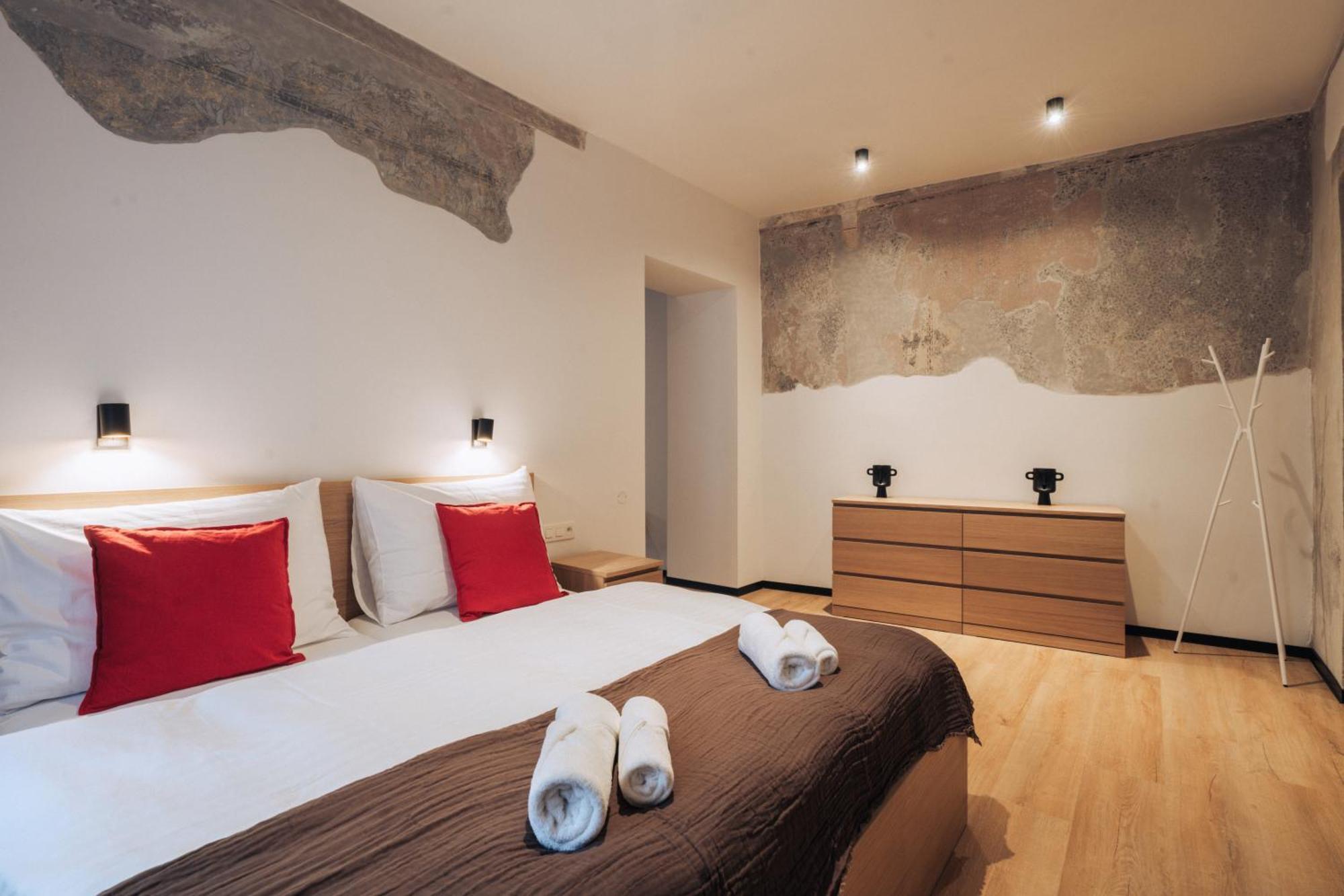 Hviezdoslavova Apartments, Trnava Centre, Parking Available Buitenkant foto